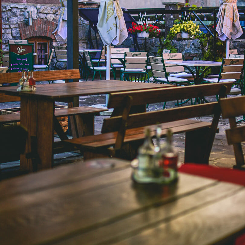 Restoran stolovi